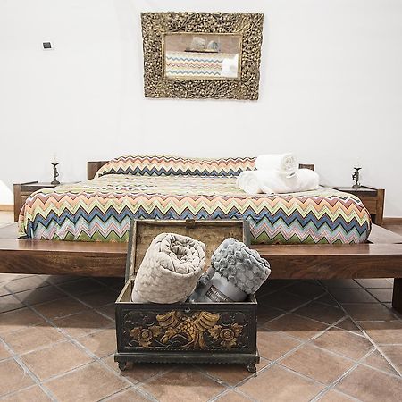 The Rock Apartment Napoli Bagian luar foto