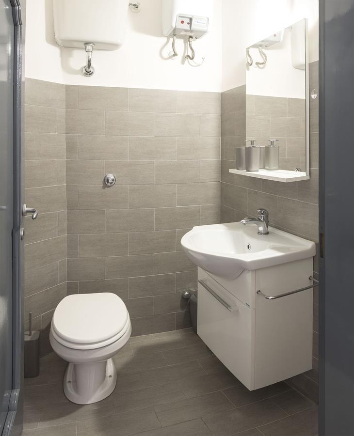 The Rock Apartment Napoli Bagian luar foto