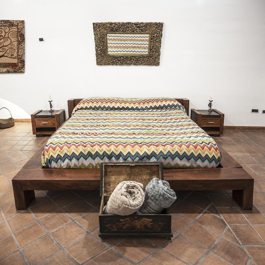 The Rock Apartment Napoli Bagian luar foto